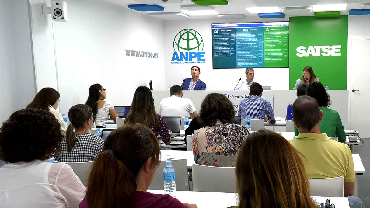 Laura Villaseñor, presidenta de SATSE, interviene en el presentación del estudio 