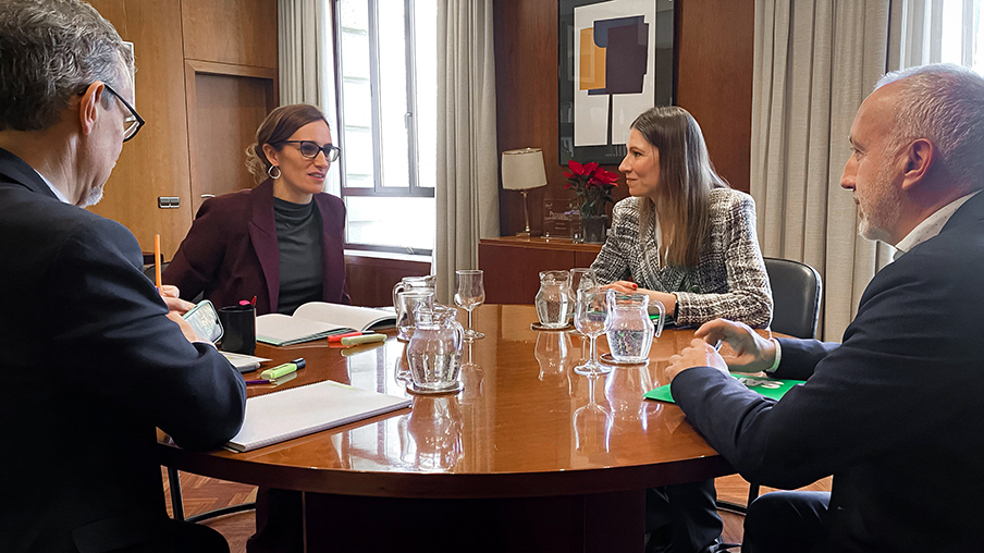 Reunión de la presidenta de SATSE, Laura Villaseñor, con la ministra de Sanidad, Mónica García