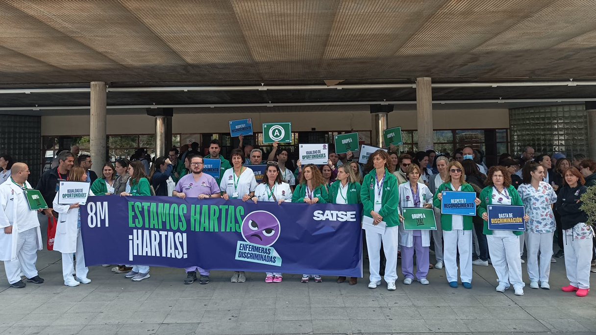 Concentración de SATSE en Comunidad Valenciana durante el 8M, Día Internacional de la Mujer 2024